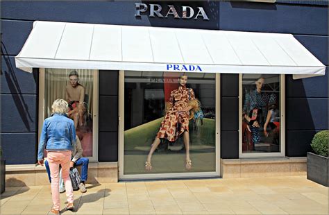 foto's van prada roermond|prada outlet store roermond.